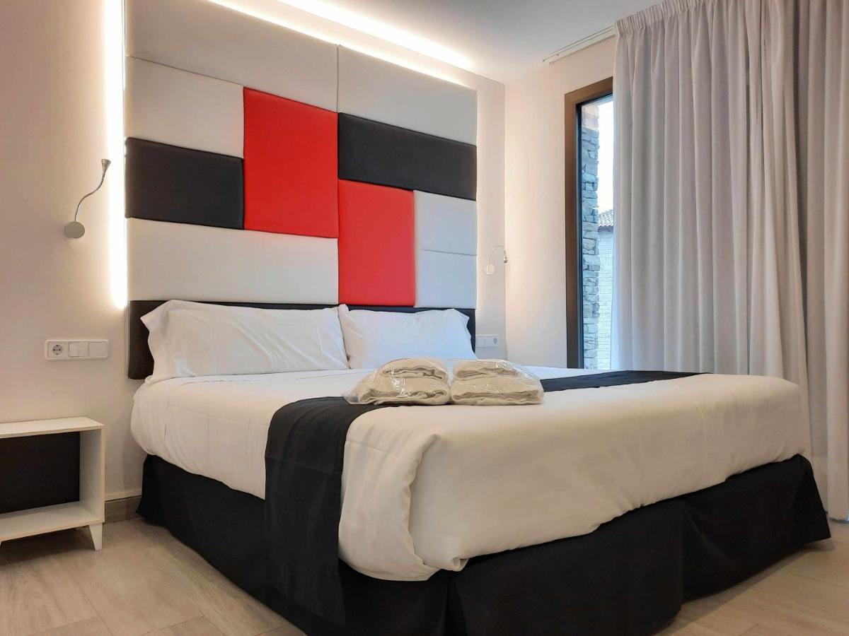 Apartamentos Ordesa Ainsa Exterior photo